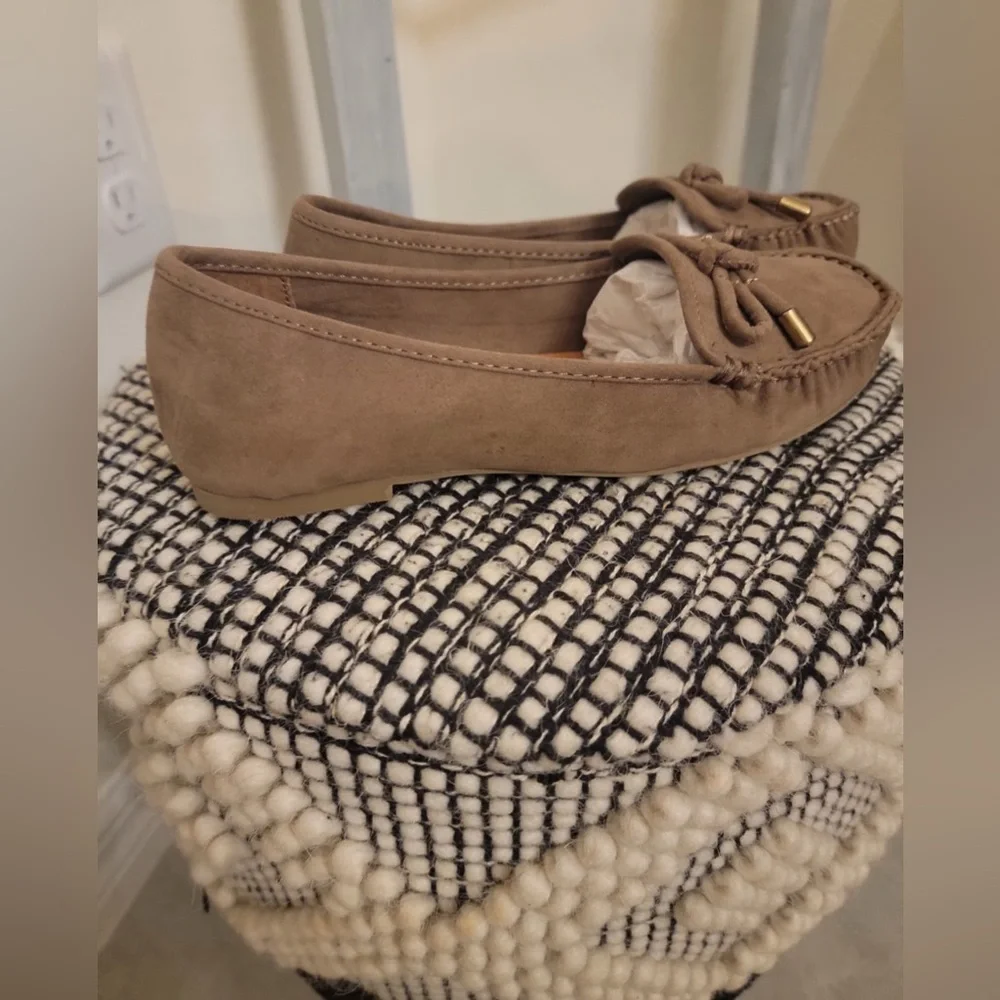 New- Moccasin Loafers with Bow Detail- Kids